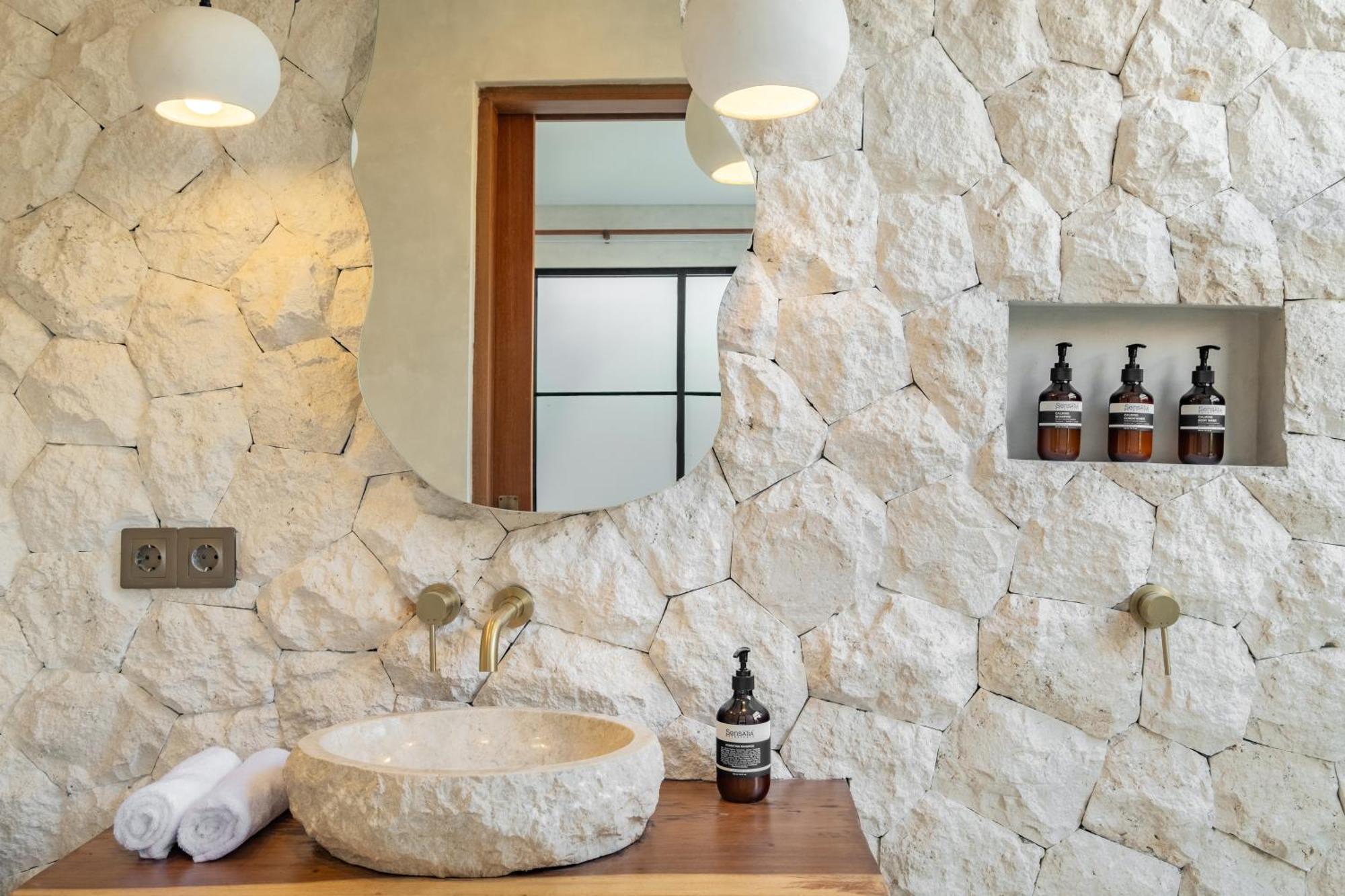 Alma Bingin Boutique Hotel Uluwatu Værelse billede
